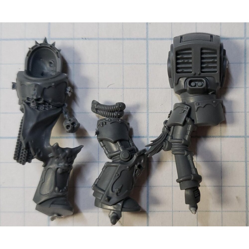 Warhammer 40k Chaos Space Marines Bits Terminator Torso Legs Set #29 - Picture 2 of 3